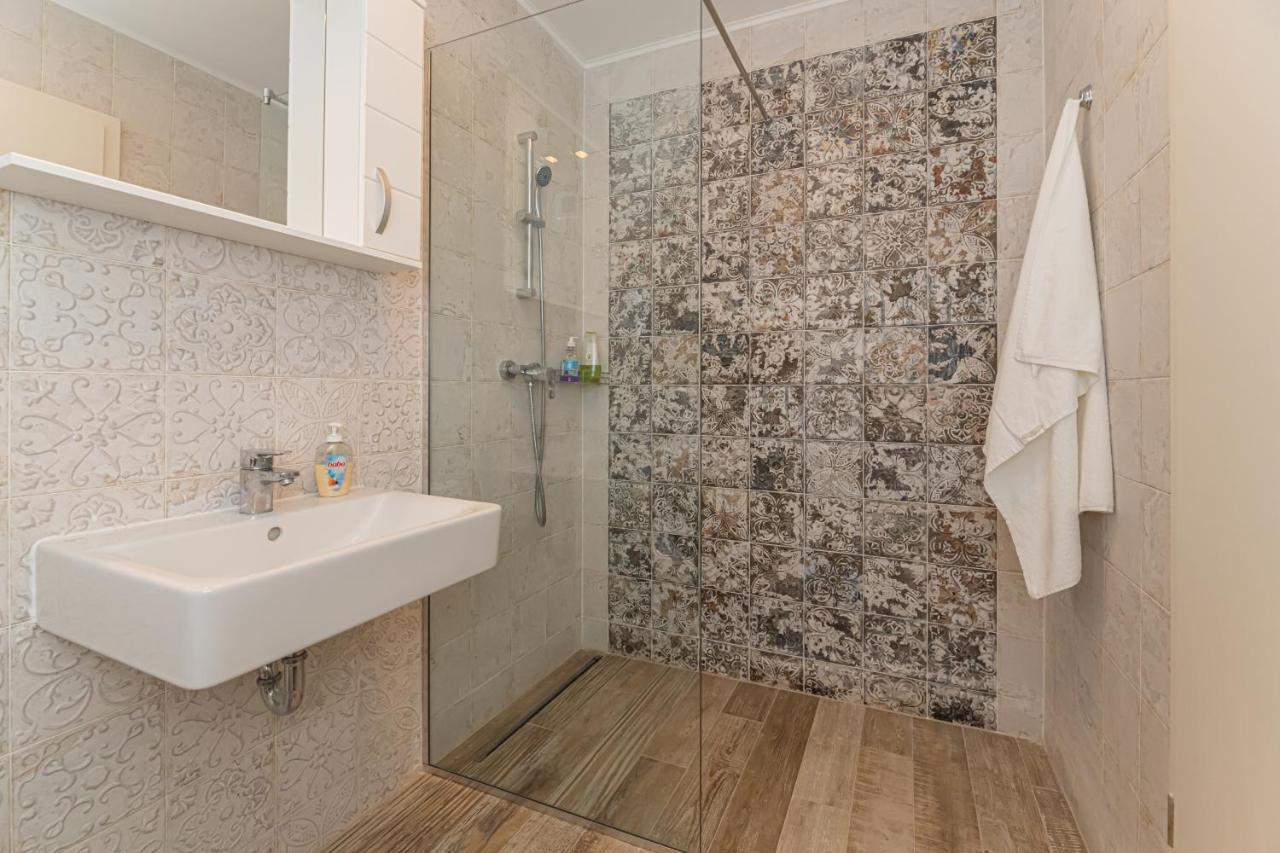 Coresi Modern Appartamento